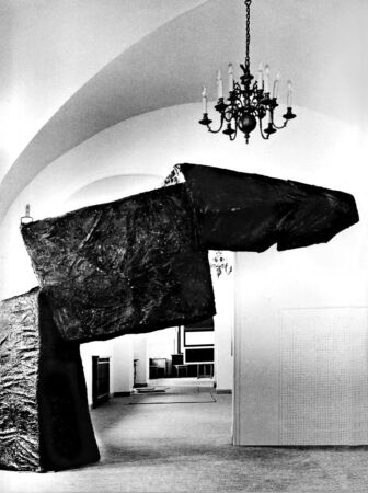 Installation In black 1978
